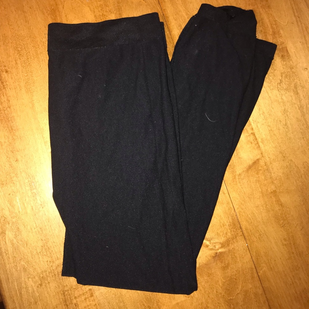 Black stretchy leggings
